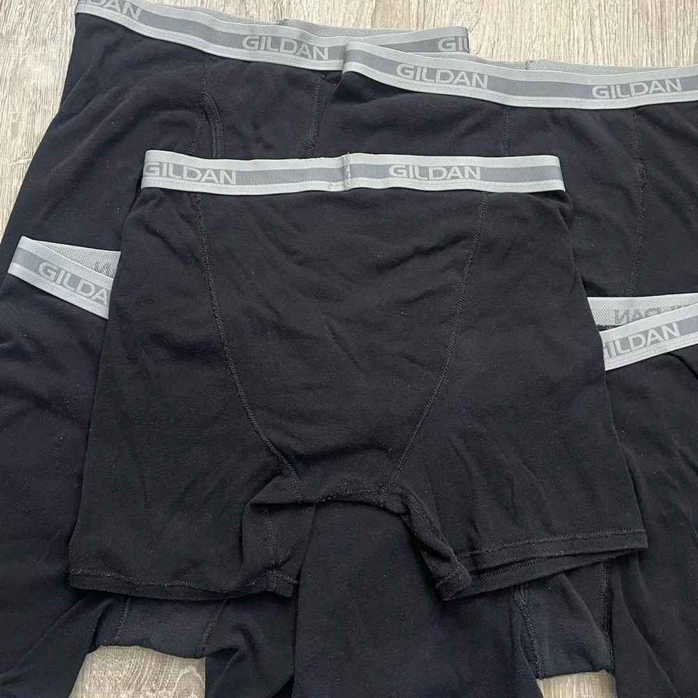 Gildan Men’s Size Medium Black Gray Boxer Briefs 5 Pairs Gently Used Pre-owned